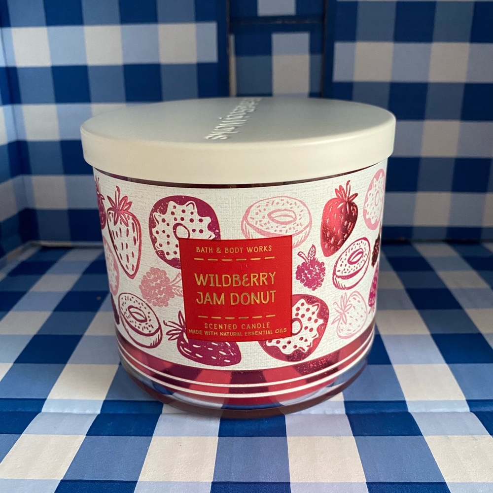 BBW Wildberry Jam Donut Candle